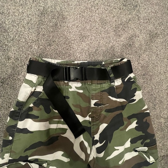 VIP Camo Cargo Pants - Picture 3 of 6